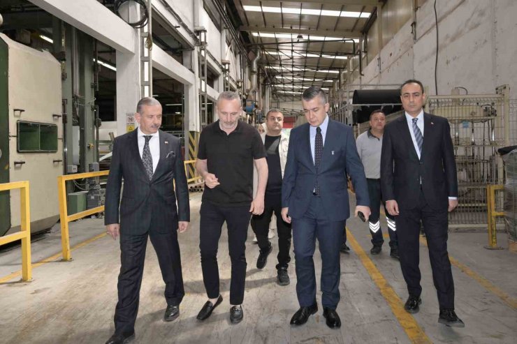 ESENYURT BELEDİYE BAŞKAN VEKİLİ AKSOY ESENYURTLU SANAYİCİLERE ZİYARET