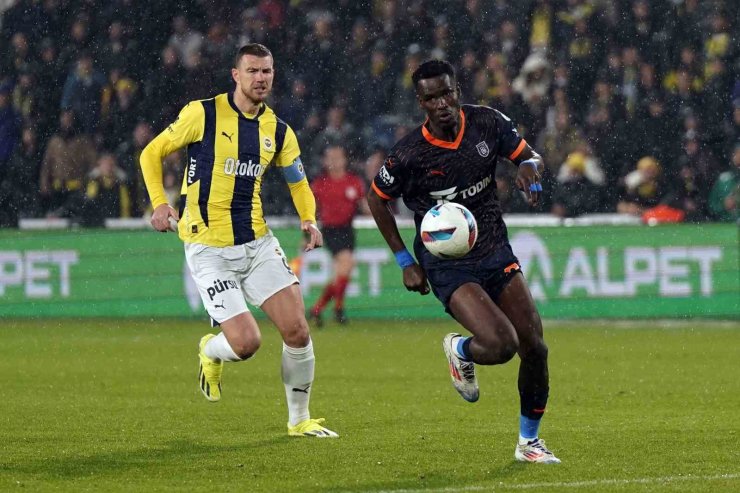 BAŞAKŞEHİR İLE FENERBAHÇE 22. RANDEVUDA
