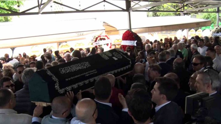 İŞ KADINI PINAR ECZACIBAŞI SON YOLCULUĞUNA UĞURLANDI