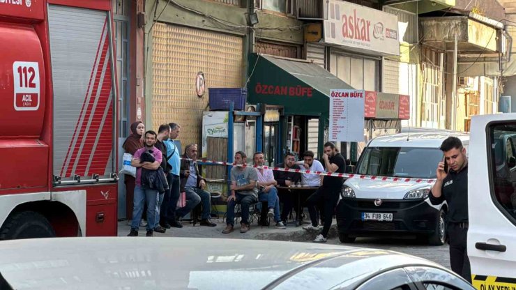 KAĞITHANE’DE TAMİRHANEDEKİ PATLAMADA ÖLEN GENCİN CENAZESİ ADLİ TIP KURUMU’NA KALDIRILDI