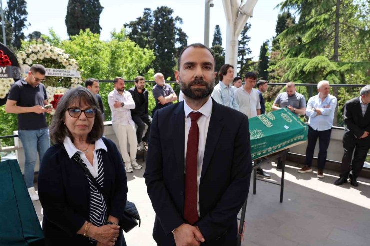 YANGINDA HAYATINI KAYBEDEN YAZAR SÜHA OĞUZERTEM SON YOLCULUĞUNA UĞURLANDI