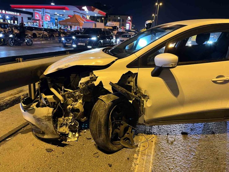 KÜÇÜKÇEKMECE E-5’TE ALKOLLÜ SÜRÜCÜ ZİNCİRLEME KAZAYA NEDEN OLDU