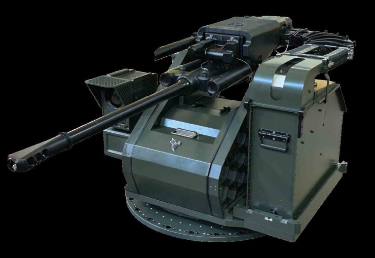 CANİK İSPANYA SAHNESİNDE