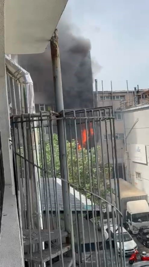 KAĞITHANE’DE MOTOSİKLET TAMİRHANESİNDE PATLAMA: 1 ÖLÜ, 3 YARALI