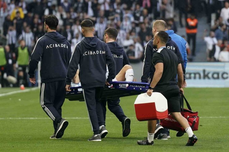 CHAMBERLAİN VE UDUOKHAİ OYUNA DEVAM EDEMEDİ