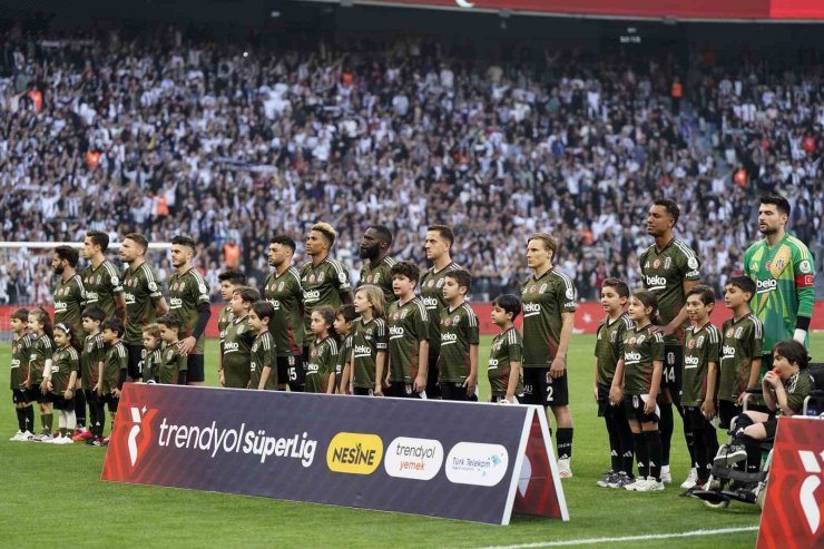 TREDNYOL SÜPER LİG: BEŞİKTAŞ: 0 - ADANA DEMİRSPOR: 0 (MAÇ DEVAM EDİYOR)