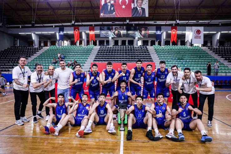 BAHÇEŞEHİR KOLEJİ, U16’DA ZİRVEDE