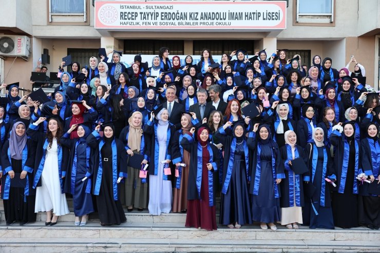 SULTANGAZİLİ GENÇLERİN MEZUNİYET HEYECANI