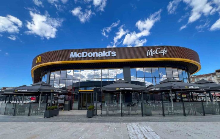 MCDONALD’S TÜRKİYE 2 BİN KİŞİYİ İŞE ALACAK