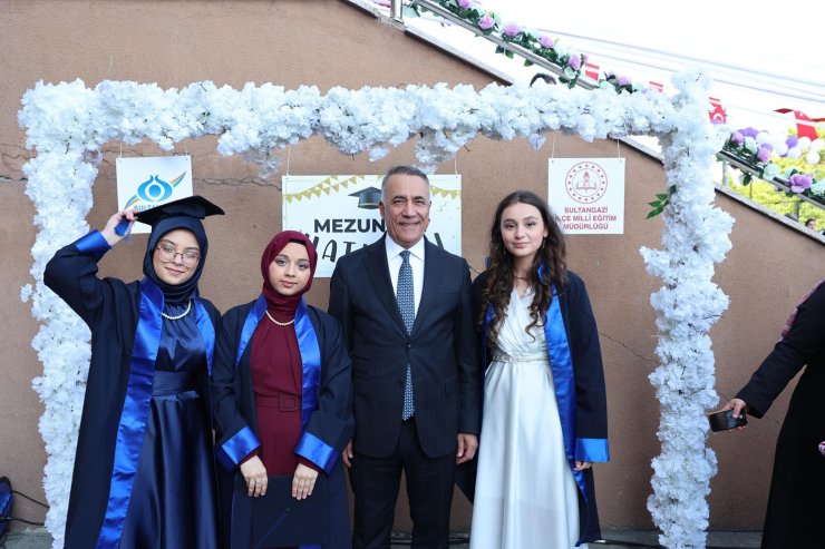SULTANGAZİLİ GENÇLERİN MEZUNİYET HEYECANI