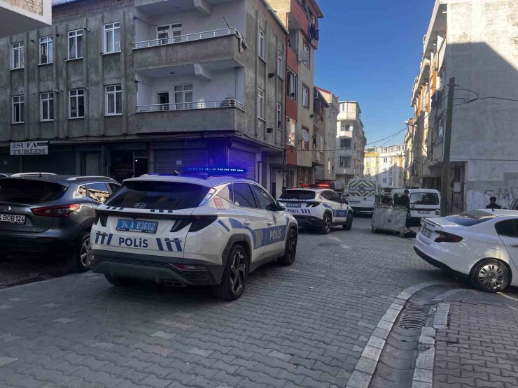 ESENYURT’TA SOKAKTA OYNARKEN SERVİS ARACININ ÇARPTIĞI ÇOCUK AĞIR YARALANDI