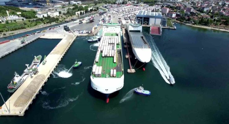 TÜRKİYE İLE İTALYA ARASINDA 10 BİNİNCİ RO-RO SEFERİ GERÇEKLEŞTİRİLDİ