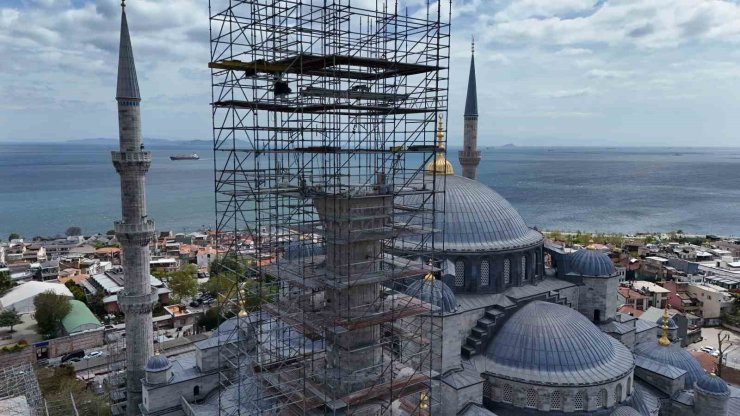 SULTANAHMET CAMİİ’NİN ÖMRÜNE ÖMÜR KATACAK OLAN MİNARE RESTORASYONU SÜRÜYOR