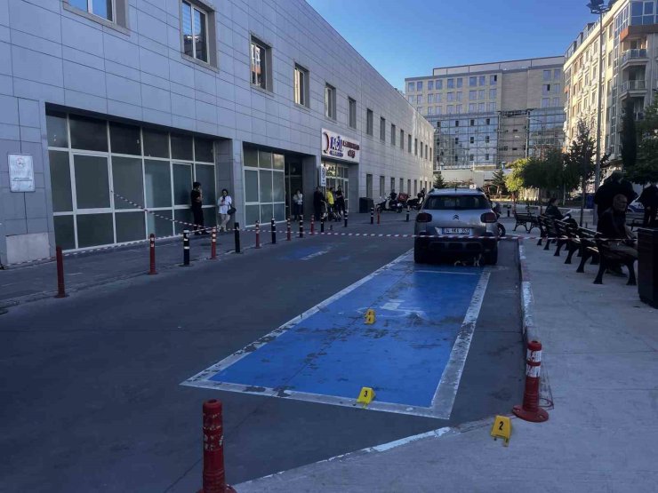 BEYLİKDÜZÜ’NDE HASTANE BAHÇESİNDE SİLAH SESLERİ KORKUTTU: 1 YARALI