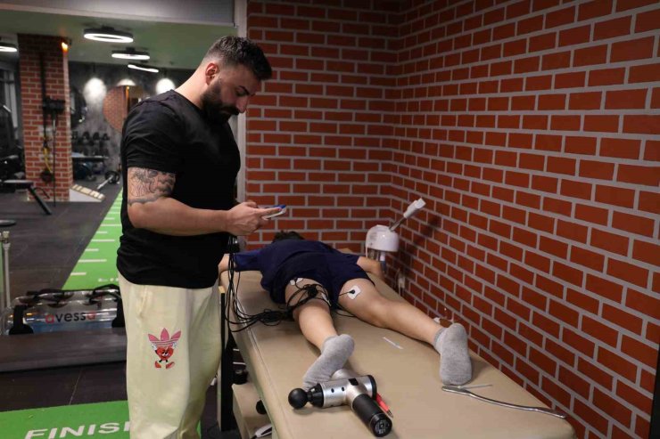 ATLETİK PERFORMANS ANTRENÖRÜ BURAK HAKAN BOLAT’TAN SPORCU VELİLERİNE UYARI