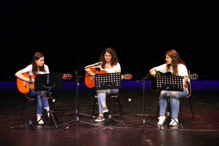 ATAŞEHİR’DE ‘Bİ’ DÜNYA SANAT, Bİ’ DÜNYA ETKİNLİK’