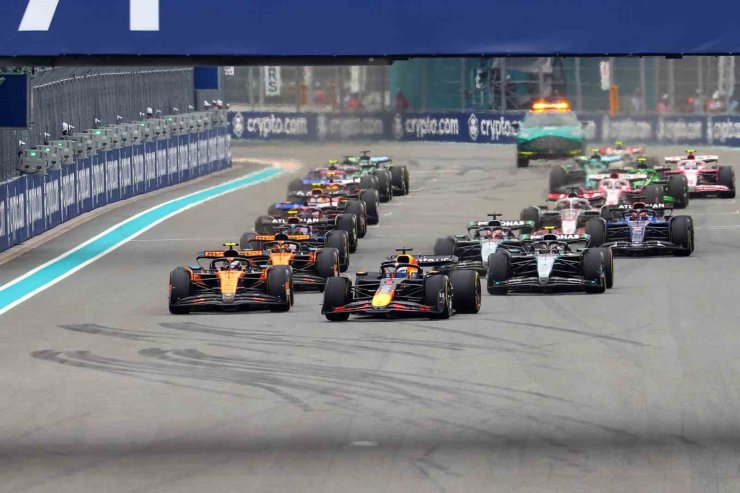 FORMULA 1’DE EMİLİA ROMAGNA GRAND PRİX’Sİ HEYECANI