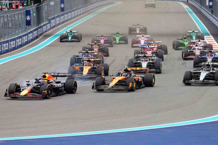 FORMULA 1’DE EMİLİA ROMAGNA GRAND PRİX’Sİ HEYECANI