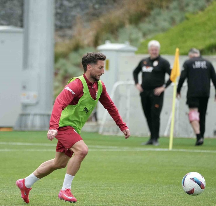 GALATASARAY, KAYSERİSPOR MAÇININ HAZIRLIKLARINA BAŞLADI