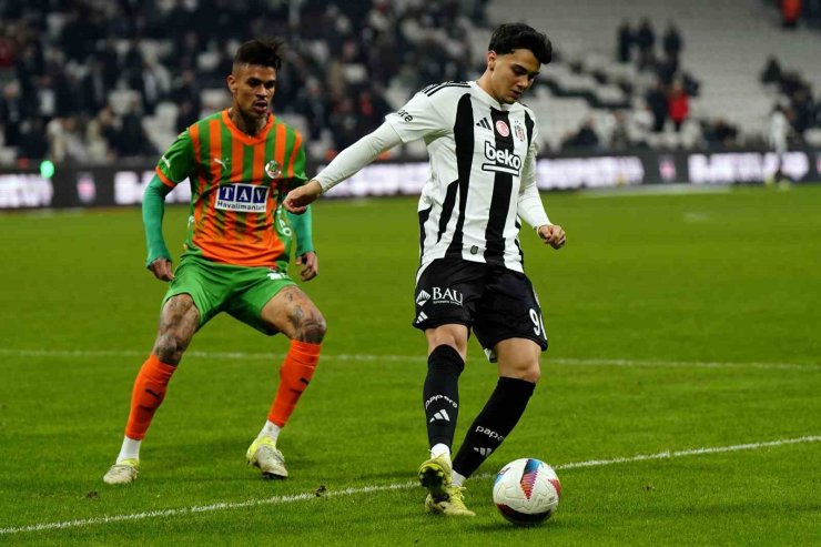 CORENDON ALANYASPOR İLE BEŞİKTAŞ 18. RANDEVUDA