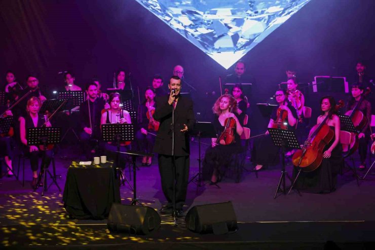 İSTİNYE ÜNİVERSİTESİ, 10. KURULUŞ YILDÖNÜMÜNÜ COŞKUYLA KUTLADI