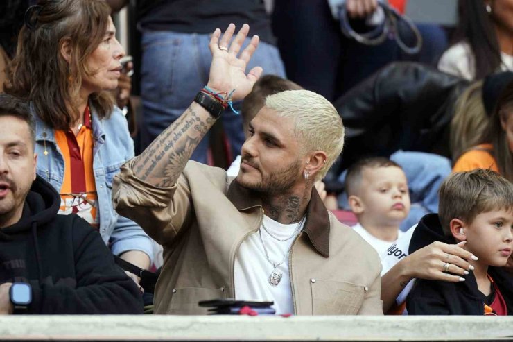 MAURO ICARDİ, TAKIMINI YALNIZ BIRAKMADI