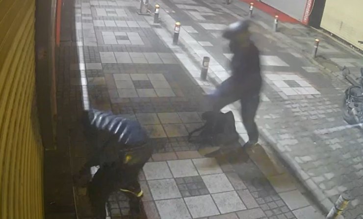 BAKIRKÖY’DE 10 MİLYON LİRALIK KUYUMCU SOYGUNU KAMERADA: 3 TUTUKLAMA