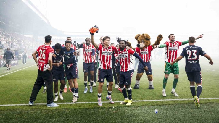 HOLLANDA’DA ŞAMPİYON PSV