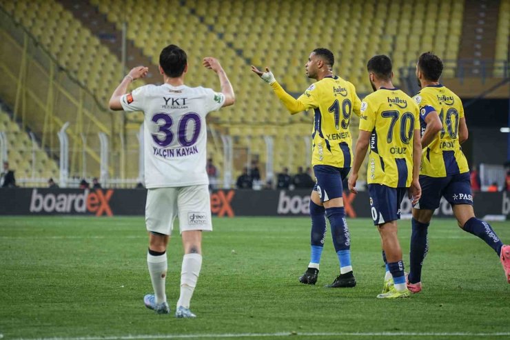 TRENDYOL SÜPER LİG: FENERBAHÇE: 1 - EYÜPSPOR: 0 (İLK YARI)