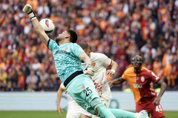 TRENDYOL SÜPER LİG: GALATASARAY: 2 - KAYSERİSPOR: 0 (İLK YARI)