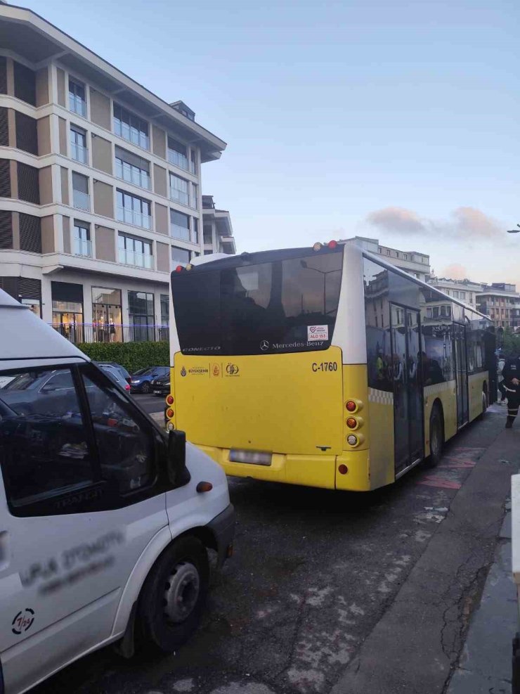 ÜSKÜDAR’DA YAĞ AKITARAK ZİNCİRLEMEYE KAZAYA NEDEN OLAN İETT ŞOFÖRÜNE PARA CEZASI