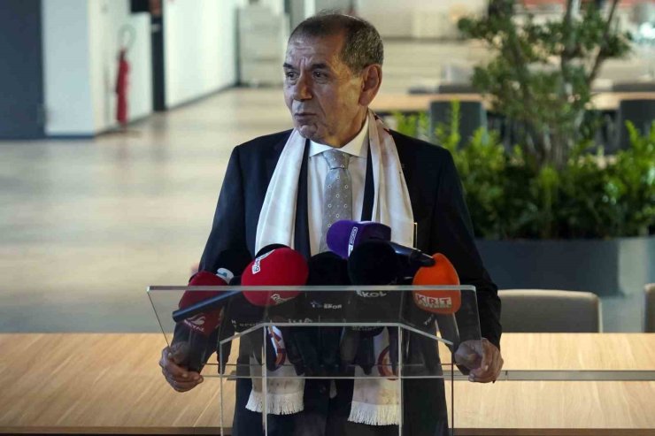 DURSUN ÖZBEK: "MUSLERA İLE 1 SEZON DAHA KALMASI İÇİN KONUŞTUM"