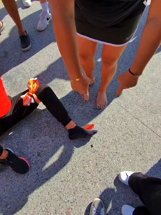 KADIKÖY’DE GALATASARAYLI TARAFTARA SİLAHLI SALDIRI KAMERADA