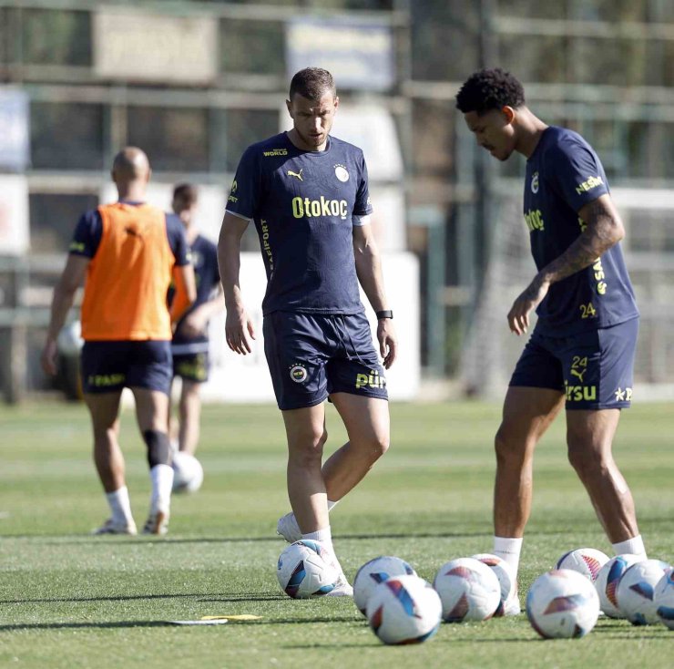 FENERBAHÇE, ATAKAŞ HATAYSPOR MAÇI HAZIRLIKLARINA BAŞLADI