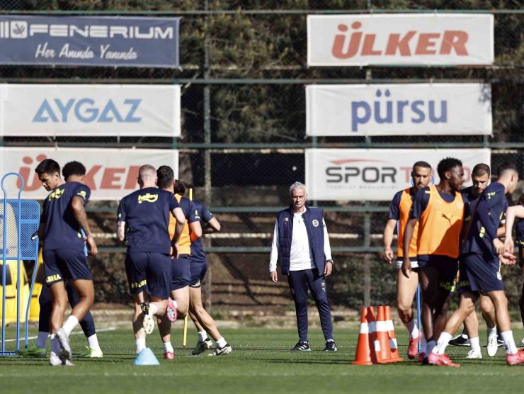 FENERBAHÇE, ATAKAŞ HATAYSPOR MAÇI HAZIRLIKLARINA BAŞLADI