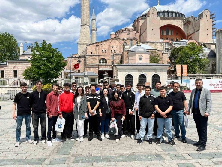 DİLOVASI KAYMAKAMLIĞI’NDAN İSTANBUL’A KÜLTÜR GEZİSİ