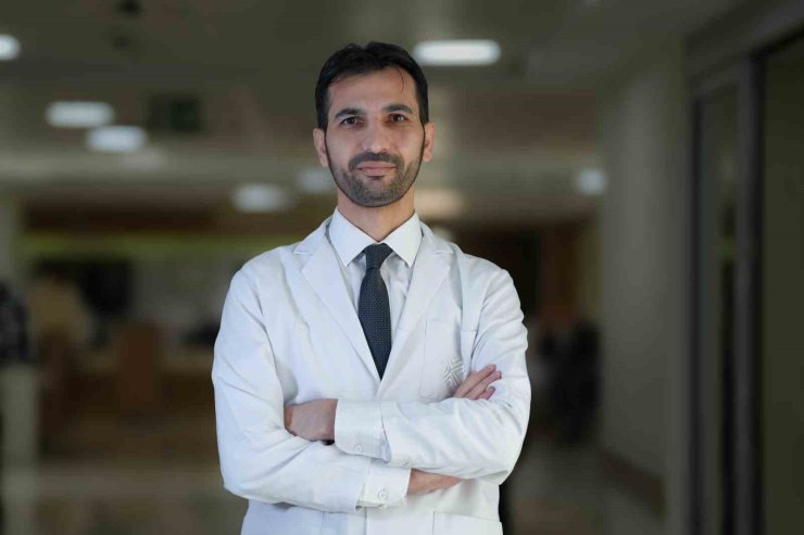 TÜRK DOKTORLARLA MOSKOVA’DA PROTEZ DEVRİMİ: OSSEOİNTEGRASYON VE PRECİCE KONUŞULDU