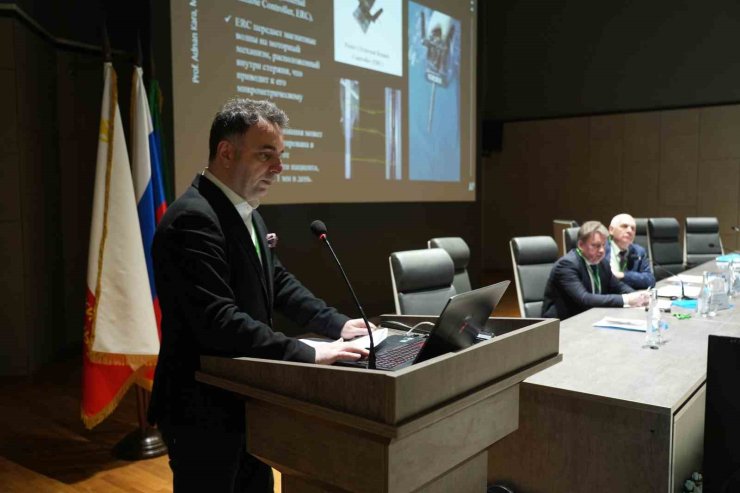 TÜRK DOKTORLARLA MOSKOVA’DA PROTEZ DEVRİMİ: OSSEOİNTEGRASYON VE PRECİCE KONUŞULDU