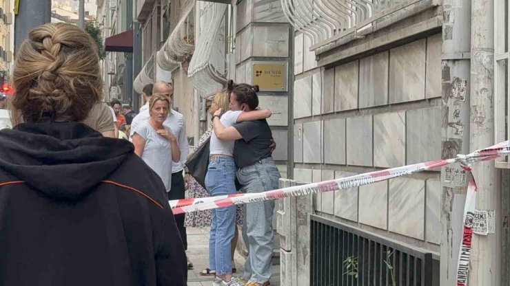 ŞİŞLİ’DE APARTMAN DAİRESİNDE YANGIN: YAŞLI KADIN HAYATINI KAYBETTİ