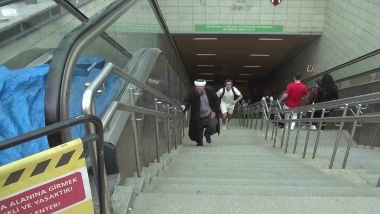 ÜNALAN METRO İSTASYONU’NDA YÜRÜYEN MERDİVEN KIRILDI