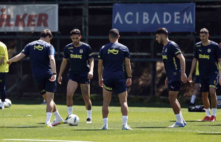 FENERBAHÇE, ATAKAŞ HATAYSPOR MAÇI HAZIRLIKLARINI SÜRDÜRDÜ
