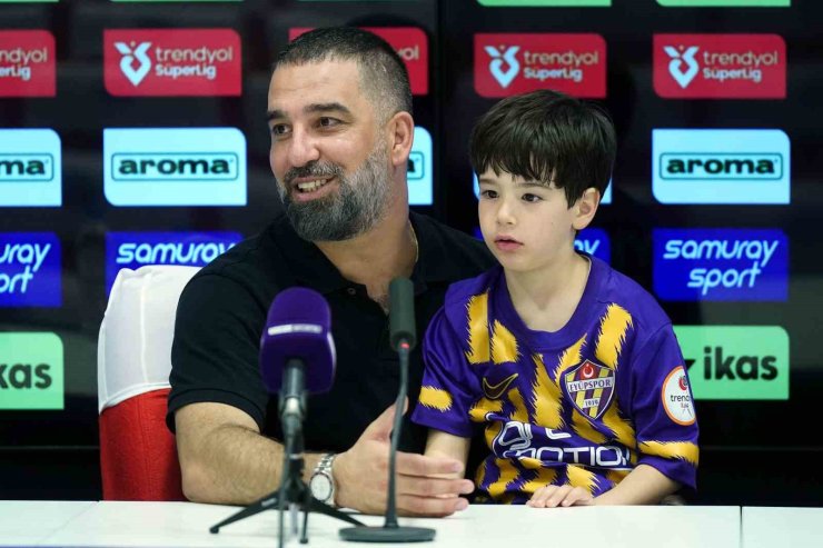 ARDA TURAN: "ÖNÜMÜZDE YURT DIŞINDAN 4 TEKLİF VAR"