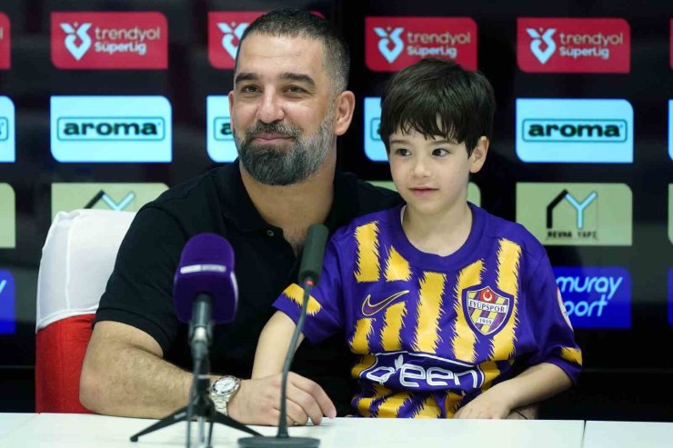 ARDA TURAN: "ÖNÜMÜZDE YURT DIŞINDAN 4 TEKLİF VAR"