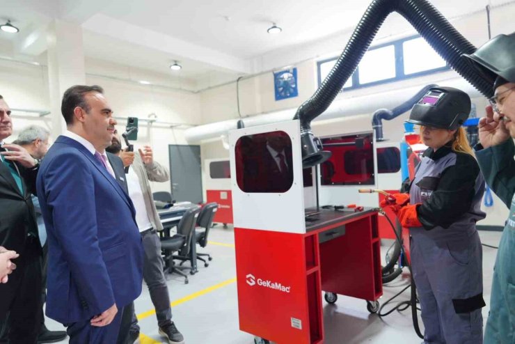 PENDİK BELEDİYESİ YETKİNLİK GELİŞTİRME VE İSTİHDAM MERKEZİ AÇILDI