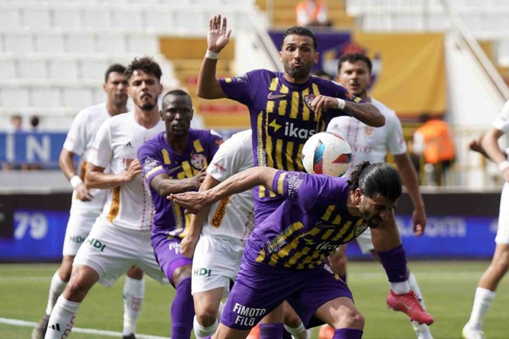 TRENDYOL SÜPER LİG: EYÜPSPOR: 2 - ANTALYASPOR: 0 (İLK YARI)