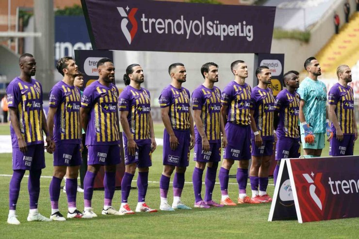 TRENDYOL SÜPER LİG: EYÜPSPOR: 0 - ANTALYASPOR: 0 (MAÇ DEVAM EDİYOR)