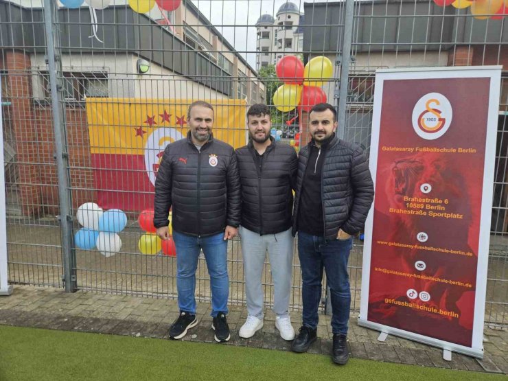 BERLİN’DE GALATASARAY FUTBOL OKULU COŞKUSU