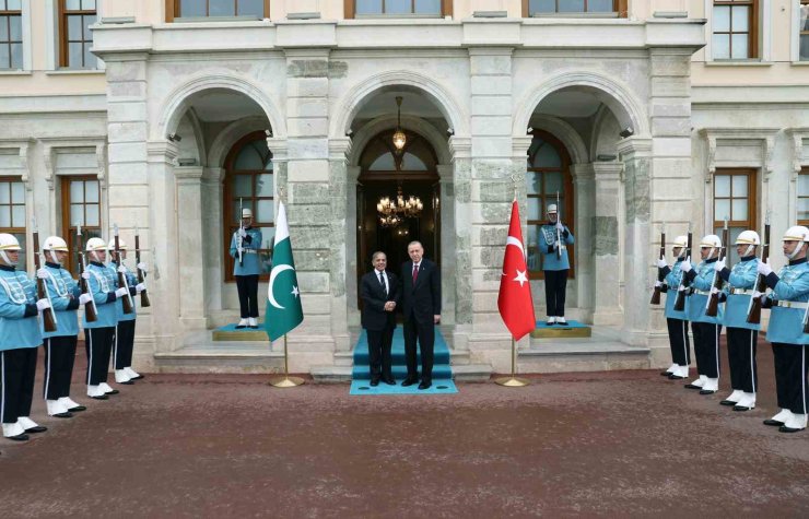 CUMHURBAŞKANI ERDOĞAN, PAKİSTAN BAŞBAKANI ŞERİF’İ KABUL ETTİ