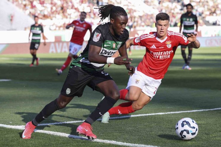 SPORTİNG’DEN ÇİFTE KUPA