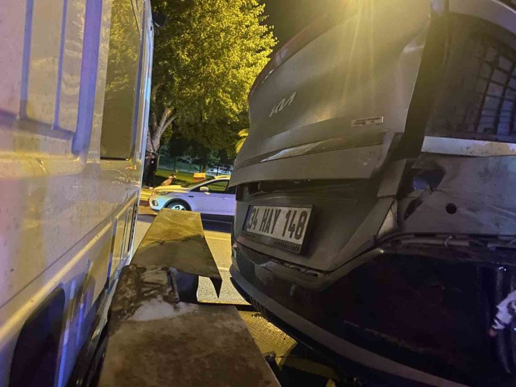 KARTAL’DA FECİ KAZA: 5 YARALI